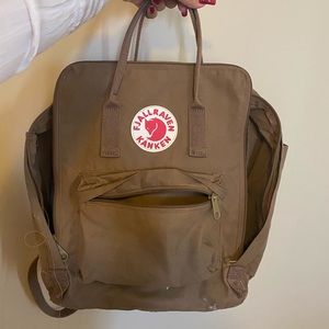 Fjallraven Kanken in brown